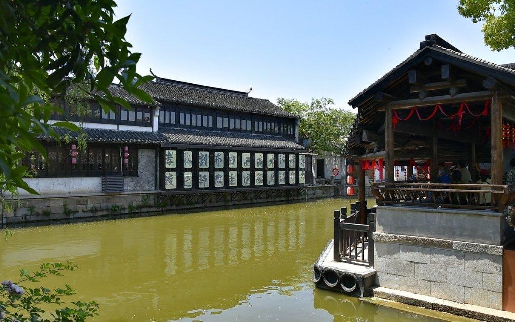 逃离违建房屋6